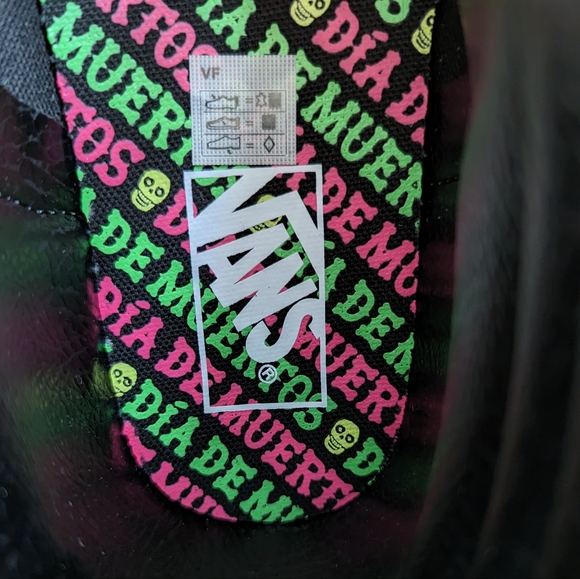 Vans M SK8-Hi Dia De Los Muertos Day of the Dead Suede shoe Glow in the dark 7.5 - Picture 7 of 10